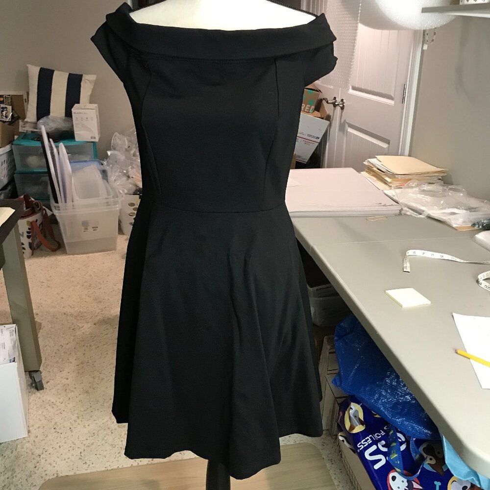 Lulus Black off shoulder fit & flare dress Size L